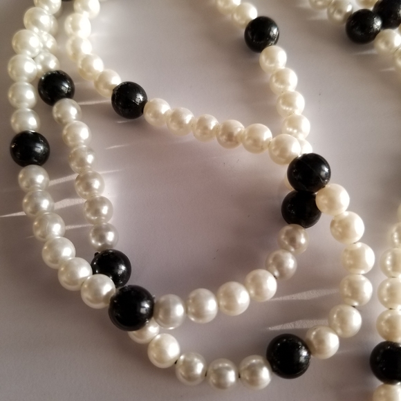 Vintage necklace black and white faux pearl necklace pearlcore - Picture 6 of 12